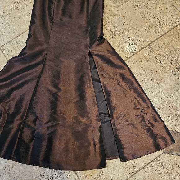 LORELLANA Couture Evening Gown (2- piece) - Picture 9 of 9